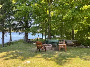 Colton Carvel Cottage with a Lake Front View - Image 2