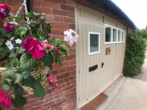 The Smithy, Wonderful Riverside Accommodation - Image 3