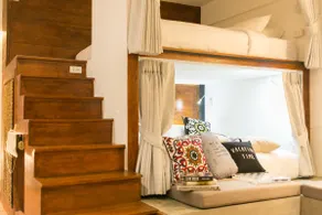 Award Loft• 6 pax •1 min Airport Train & Platinum - Image 3