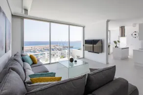 Newport Bay Villa: exclusive & luxury experience - Image 5