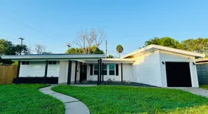 Large 4 BR by the Water! - Image 4