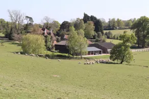 2 Weaver's Cottage - family break at the farm - Image 2