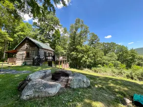 Cozy Historic Cabin with stellar view of Big Schloss - Image 2
