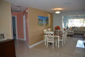 *Cozy waterfront home with dock and access to Gulf - Image 3