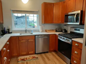 New 2 BR, 3 beds, 2 bath, W/D, Parking, AC - Image 3