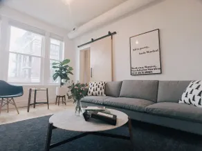Amadeus Stay - Hip Central 3bdrm Apt +Free Parking - Image 2