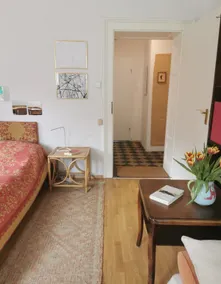 Friendly basement apartment surrounded by mountains - Image 3