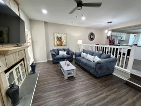 Convenient, spacious 3BR 2.5BA WITH PARKING - Image 3