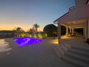Double room with bathroom, heated pool & hot tub - Image 2