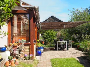 Quiet cottage in the heart of the Burgundian countryside - Image 2