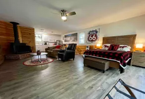 Mike & Angie’s Private-Cozy furnished Guest House - Image 3