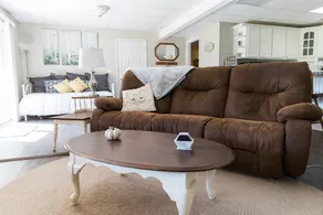Safe Harbor on the Lake. Spacious, private! - Image 3