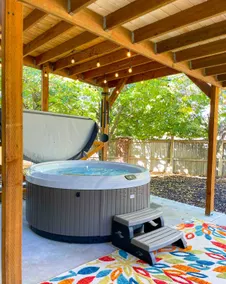 Family Friendly Cul-de-sac Home w/ Hot Tub + Games - Image 4