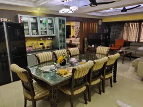 Luxurious Apartment at city heart near Airport - Image 3