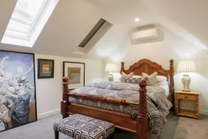 A1 Fantastic Apartment, Minutes from City Parking Included - Image 3