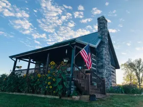 Quittin' Time - Country Cabin at Hickory Holler - Image 3