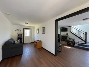 The Earlton - Spacious home w/ fireplace & firepit - Image 3