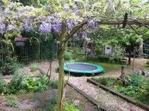 House with (opt) sauna and hot tub in large garden! - Image 2