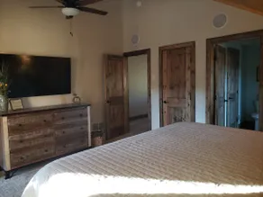 Bearly Heaven - 4 person, 2 bedroom - Whole House - Image 3