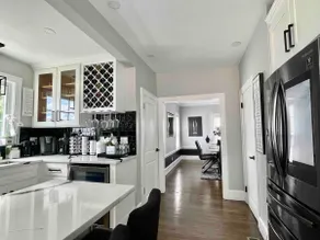 Leisure | Business| Getaway| Downtown Brockton - Image 3