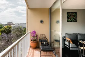 Black Diamond Studio, Prime Location, Free Parking - Image 5
