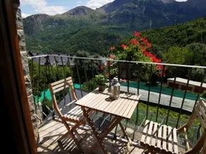 Rural House apartments in the Pyrenees CR-HU-1462 - Image 2