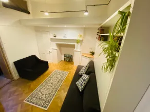 Private studio in Victorian house, close to beach - Image 5