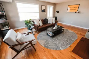 Cozy & Pet- Friendly|Fenced in yard near downtown - Image 4