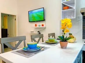 Kingston City Centre Oasis (new 1 bed, 1 bath apt) - Image 5