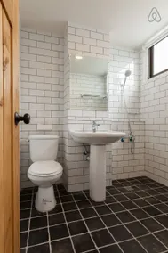 Mini apartment for 3 people next to Hualien Railway Station 3-BEDS ROOM - Image 3