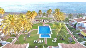 Beachfront oasis in Costa del Sol. - Image 3