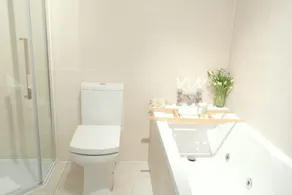 Ashford house 'The Snug' private hot tub - Image 3