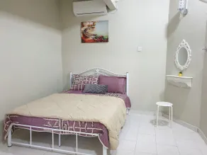 AUNI & AUJI HOMESTAY KEMAMAN - Image 5