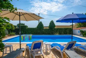 Villa Margerita with pool, yard & parking - Image 4