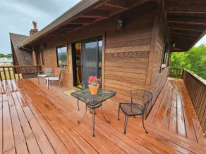 Spacious Studio, Pilot's Dream View - Image 3