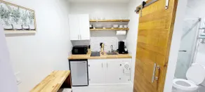 Private 1 bedroom apt/full kitchen/big shower. - Image 3