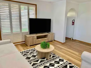 Beautiful Sunny house, 4 Km to Hobart CBD - Image 5