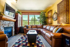 Plush Village Lodge 2BR Rare Corner Condo, Beautiful Remodel, 400+ Review, ... - Image 3