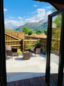 The Fox's Den, Luxury Cosy Mini Lodge, Highlands - Image 4