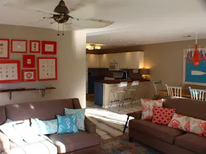 Oceanside Luxury andv Convenience at the Beachryfj - Image 3