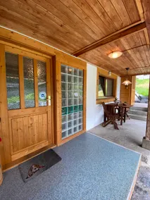Charming apartment in a typical Swiss Chalet - Image 4