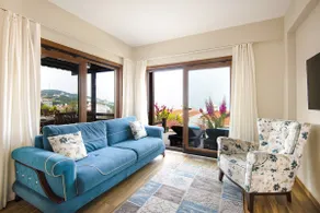 Relaxed villa with amazing sea view & beach access - Image 3