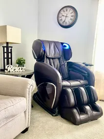 Bungalow with Massage Chair & GAME ROOM - Image 2