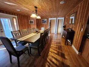 7. gorgeous creekfront lodge - Image 5