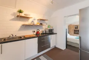 Cosy detached annex, lovely views, close to town - Image 5
