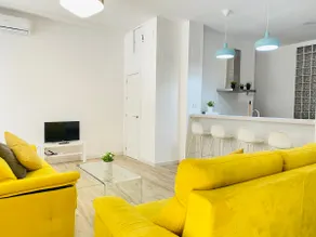 Flamenca Triana - Spacious apartment with 2 bathrooms and WiFi - Image 3
