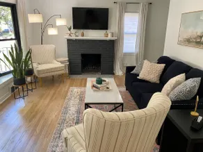 Bright & Modern 2BR House - Image 3