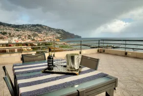 360° Sea & City views, in the heart of Funchal - Image 4