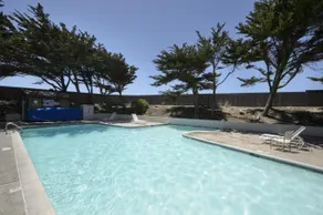 Oceanfront beach house with private hot tub - Image 4