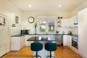 Woolamai Park -Huge 7 bedroom House - Sleeps 16 - Image 3